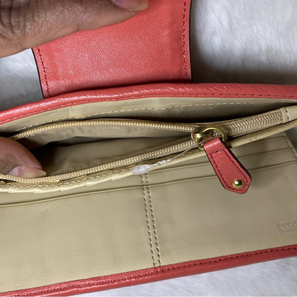 NWOT Vintage Coach Ashley Dotted OP Art Sateen Salmon C's/Leather Trim Wallet - Picture 5 of 9